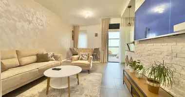 Квартира 3 комнаты в Тиват, Черногория