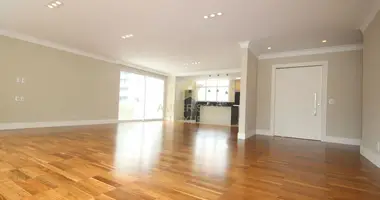 Wohnung 3 zimmer in Regiao Imediata de Sao Paulo, Brasilien