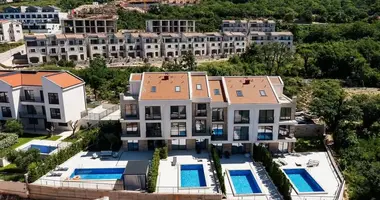 Casa 5 habitaciones en Rijeka Rezevici, Montenegro