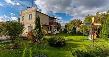 Dom w Ratomka, Białoruś