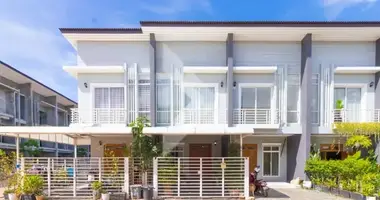 Haus 2 zimmer in Krous, Kambodscha