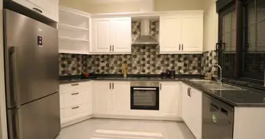 Многоуровневые квартиры 4 комнаты в Дегирмендере, Турция