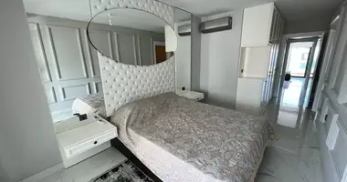 Mieszkanie 4 pokoi w Mahmutlar, Turcja