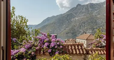 House 10 bedrooms in Risan, Montenegro