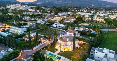 Вилла в Сан-Педро-Алькантара, Испания