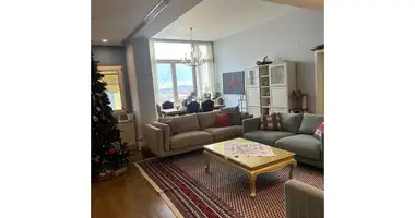 Mieszkanie 4 pokoi w Tirana Municipality, Albania