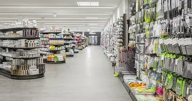 Tienda 1 329 m² en Maribor, Eslovenia