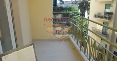 4 bedroom apartment in Sanremo, Italy