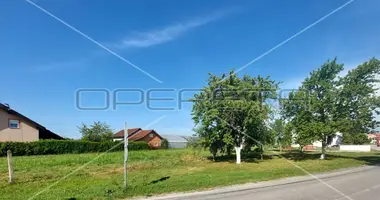 Terrain dans Lucko, Croatie