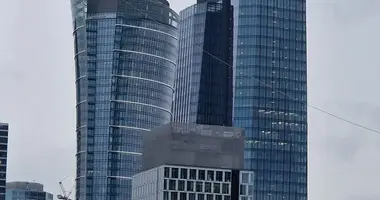 Mieszkanie 3 pokoi w Warszawa, Polska