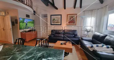 Apartamento 4 habitaciones en Zagreb, Croacia