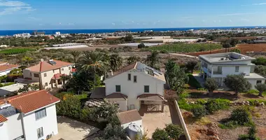 Villa en Paralimni, Chipre