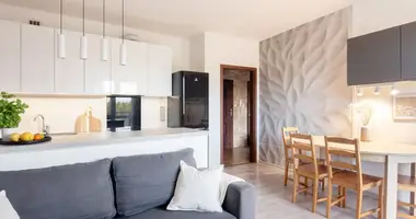 Квартира 2 комнаты в Варшава, Польша