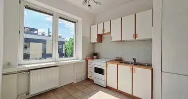 Квартира 2 комнаты в Варшава, Польша