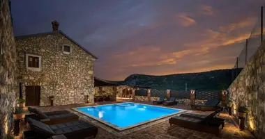 Вилла в Нови-Винодолски, Хорватия