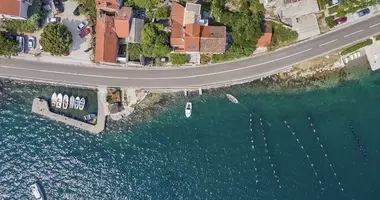 Casa en 7 Seaview Penthouse Kotor Bay, Montenegro