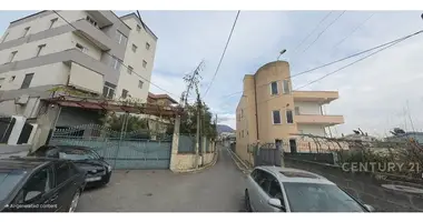 Villa 14 habitaciones en Tirana Municipality, Albania