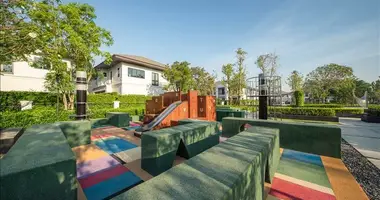 Mieszkanie 5 pokojów w Bangkok, Tajlandia