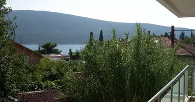 Wohnung 2 Schlafzimmer in Baosici, Montenegro