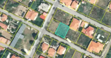 Grundstück in Nea Roda, Griechenland