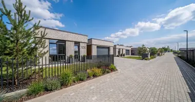 Дом в Uzudvarionys, Литва