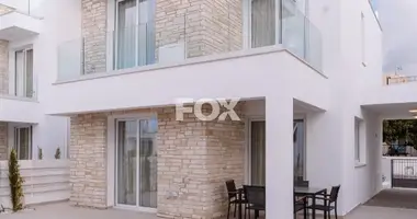 4 bedroom apartment in Peyia, Cyprus