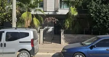 Mieszkanie 4 pokoi w Kepez, Turcja