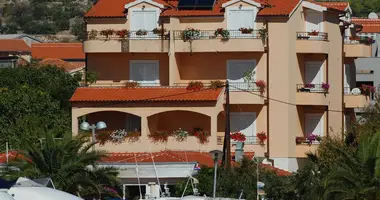 House 20 bedrooms in Opcina Tribunj, Croatia
