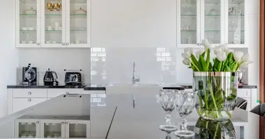 Apartamento 5 habitaciones en Varsovia, Polonia