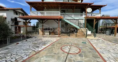 Casa 6 habitaciones en Nea Potidea, Grecia