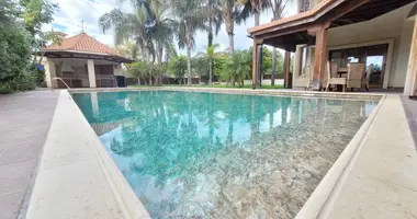 Apartamento 6 habitaciones en Limasol, Chipre