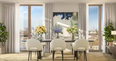 4 bedroom apartment in London, United Kingdom