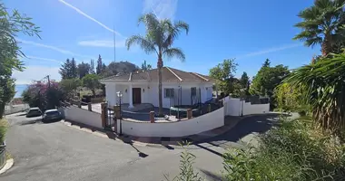 Villa 5 bedrooms in Benalmadena, Spain