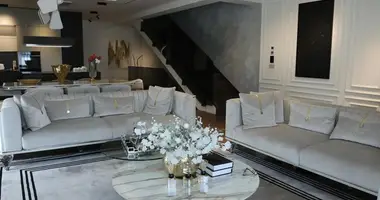 Casa 5 habitaciones en Condado de Tirana, Albania