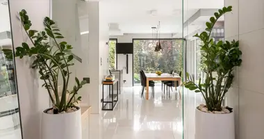 Квартира в Варшава, Польша