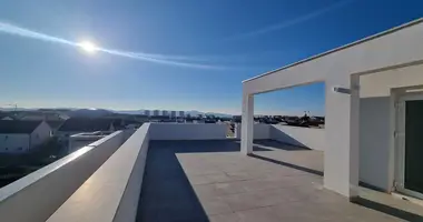 Apartamento 3 habitaciones en Opcina Dezanovac, Croacia