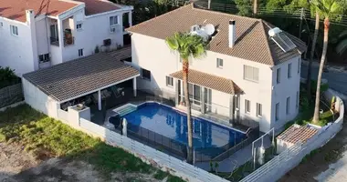 Dom 3 pokoi w Nikozja, Cypr