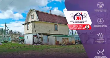 Dom w Papiarnianski sielski Saviet, Białoruś