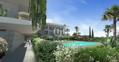 Ático Ático 5 habitaciones en Desenzano del Garda, Italia