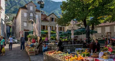 Дом 3 комнаты в Рисан, Черногория