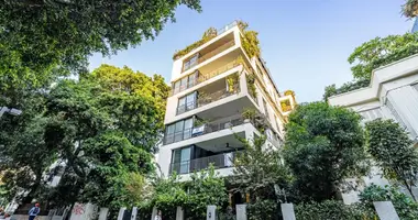 4 room apartment in Tel-Aviv, Israel