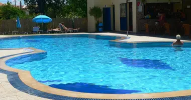 Hotel 400 m² w Roda, Grecja