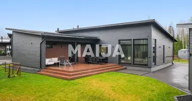 Casa 5 habitaciones en Riihimaki, Finlandia