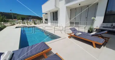 Casa 4 habitaciones en Opcina Bilice, Croacia