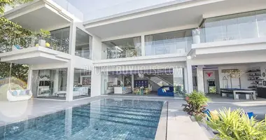 Villa in Pa Tong, Thailand