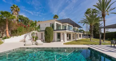 5 bedroom house in Spain