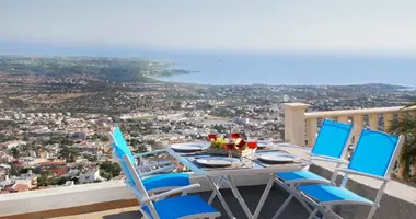 Mieszkanie 6 pokojów w Peyia, Cypr