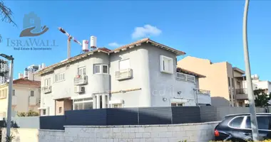 Villa 10 rooms in Rishon LeZion, Israel