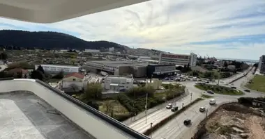 Apartamento 1 habitacion en 5, Montenegro