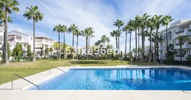 3 bedroom apartment in Estepona, Spain